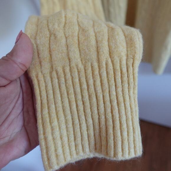 NWT J Crew Factory Cable-knit Mockneck Sweater in Extra-Soft Yarn XL Yellow - Picture 6 of 10